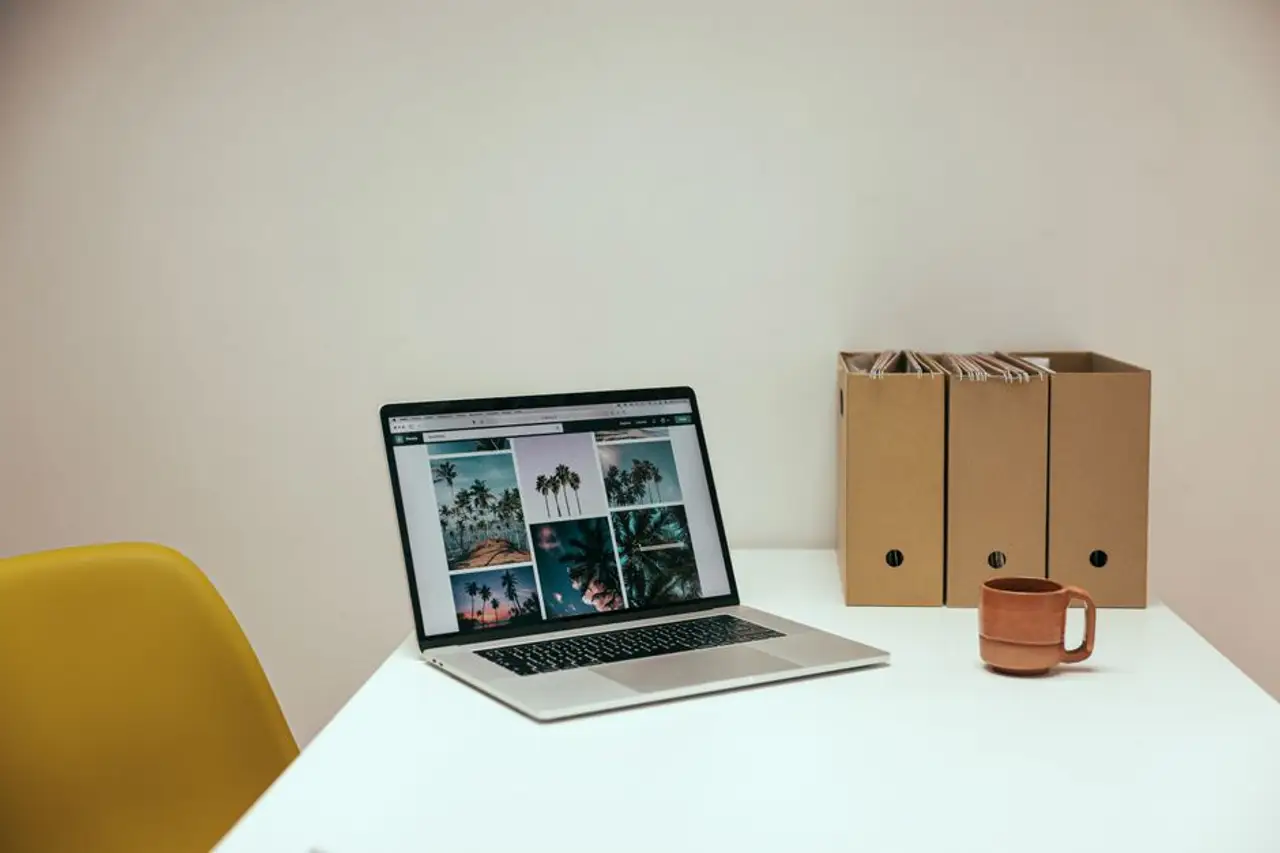 Digital Organization: Files, Folders & a Calmer Workspace