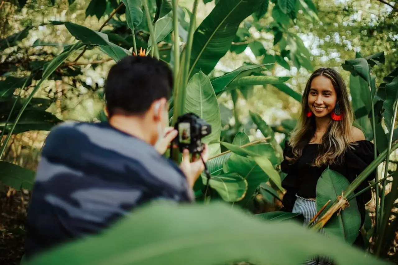 Portrait Photography: Light, Posing & Genuine Connection