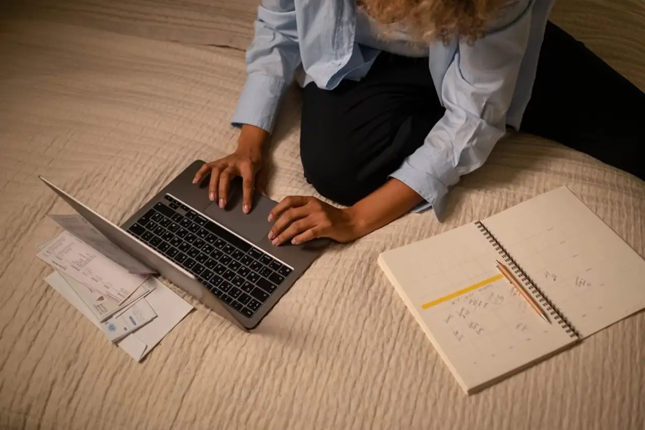 Remote Work Productivity: Boundaries, Communication & Clear Output